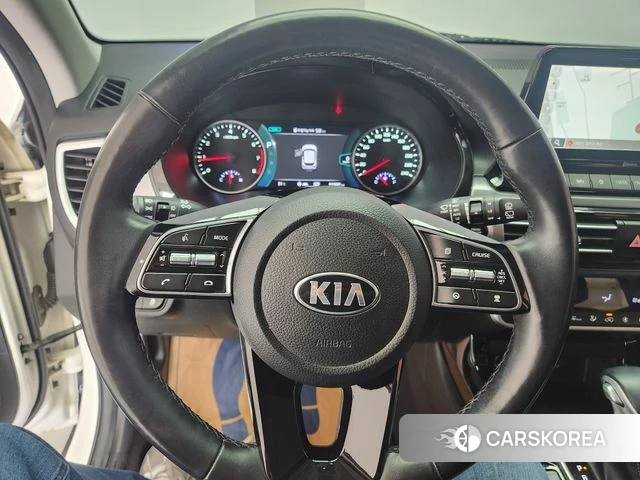 Kia Seltos 2019 Белый двухцветный из Кореи, фото 5