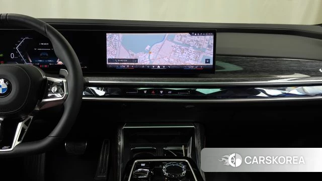 BMW 7 Series (G70) 2026 Черный из Кореи, фото 5
