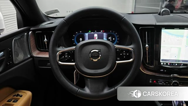 Volvo XC60 second Generation 2024 Белый из Кореи, фото 5