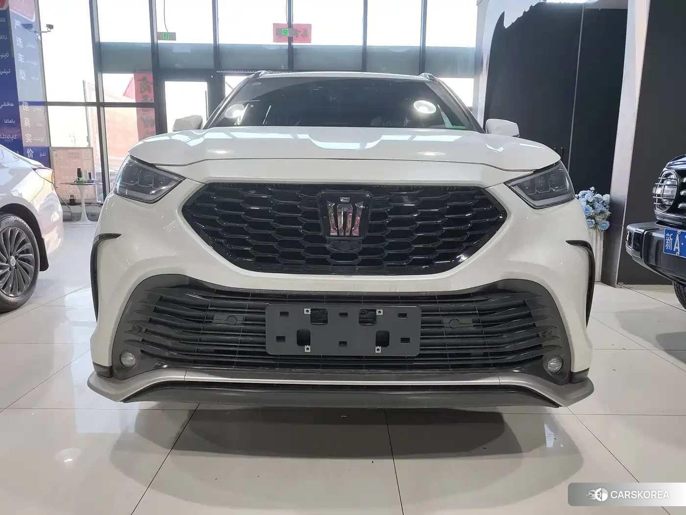Toyota Crown 2026 Белый из Китая, фото 5