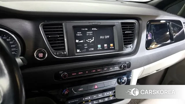 Kia All New Carnival 2018 Белый из Кореи, фото 5