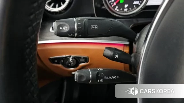 Mercedes-Benz E-Class W213 2018 Синий из Кореи, фото 5