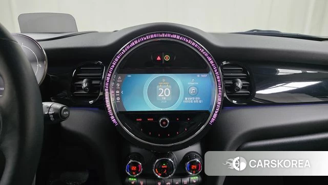 Mini Cooper 2023 Черный из Кореи, фото 5