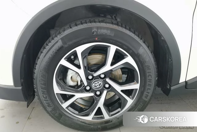 Toyota C-HR 2021 Белый из Китая, фото 5