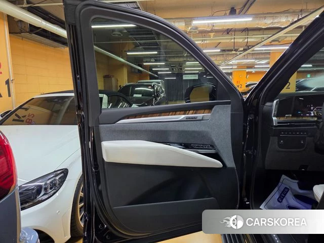 Cadillac Escalade 5th Generation 2025 Черный из Кореи, фото 5