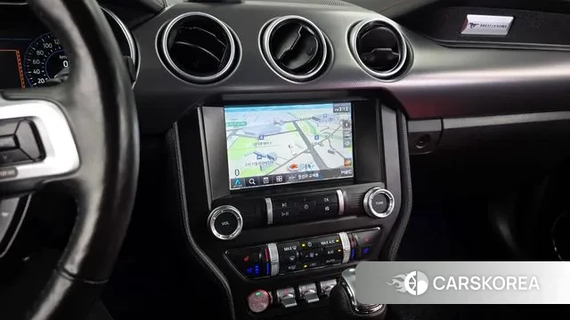 Ford Mustang 2022 Черный из Кореи, фото 5