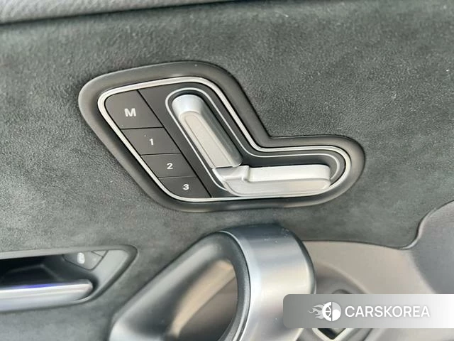 Mercedes-Benz CLA (import) 2021 Серебристо-серый из Китая, фото 5