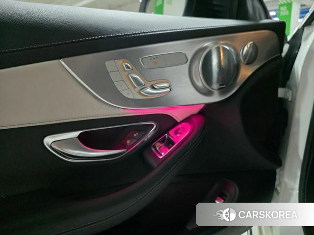 Mercedes-Benz C-Class W205 2020 Белый из Кореи, фото 5
