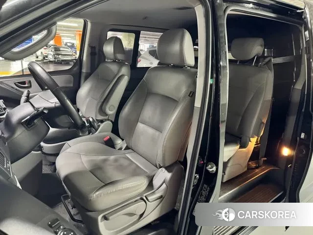 Hyundai The New Grand Starex 2019 Черный из Кореи, фото 5