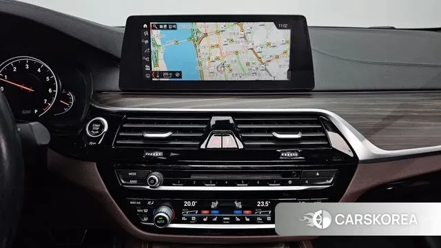 BMW 5 Series (G30) 2018 Серый из Кореи, фото 5