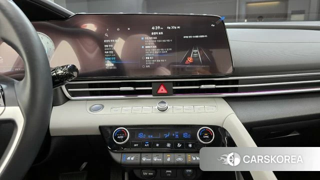 Hyundai Avante (CN7) 2023 Серебристо-серый из Кореи, фото 5