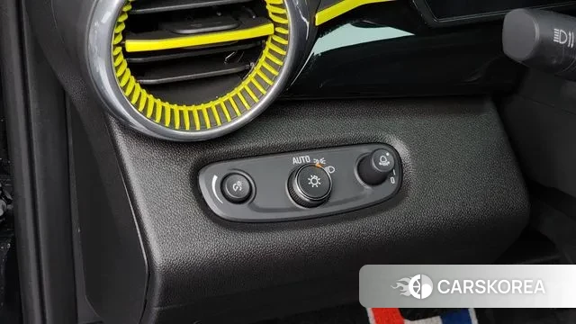 Chevrolet (GM Daewoo) Trax Crossover 2023 Черный из Кореи, фото 5