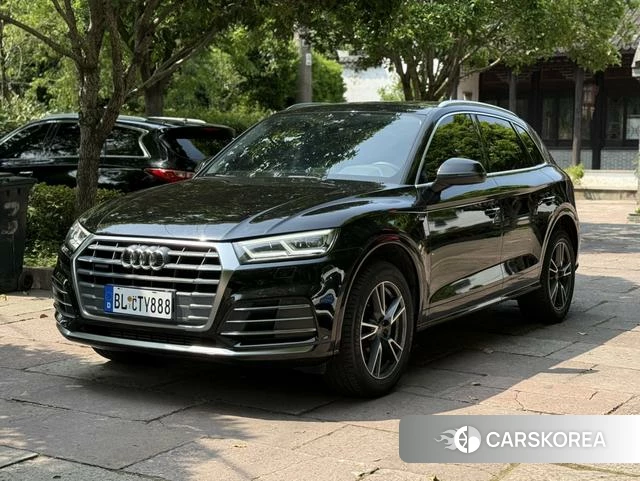 Audi Q5L 2021 Черный из Китая, фото 5