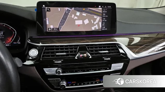 BMW 5 Series (G30) 2022 Белый из Кореи, фото 5