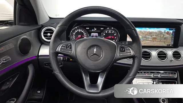 Mercedes-Benz E-Class W213 2018 Белый из Кореи, фото 5