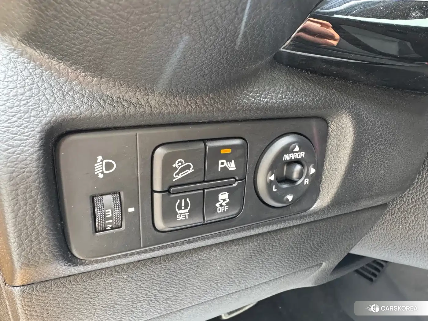 Kia KX1 2022 Yellow/orange из Китая, фото 5
