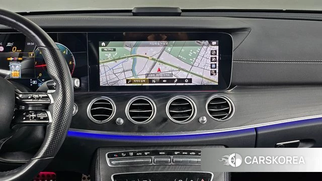 Mercedes-Benz E-Class W213 2021 Белый из Кореи, фото 5