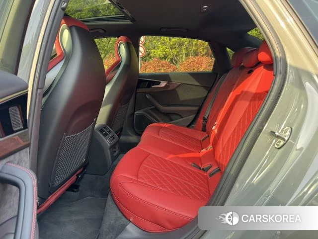 Audi S4 2021 Другой из Китая, фото 5