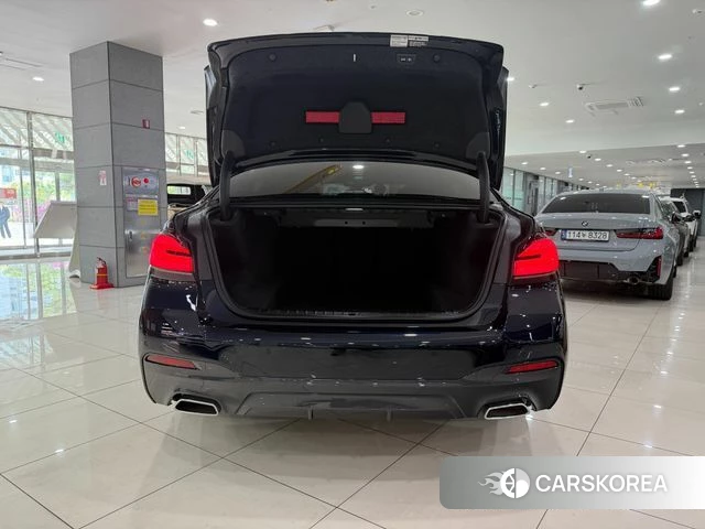 BMW 5 Series (G30) 2023 Черный из Кореи, фото 5