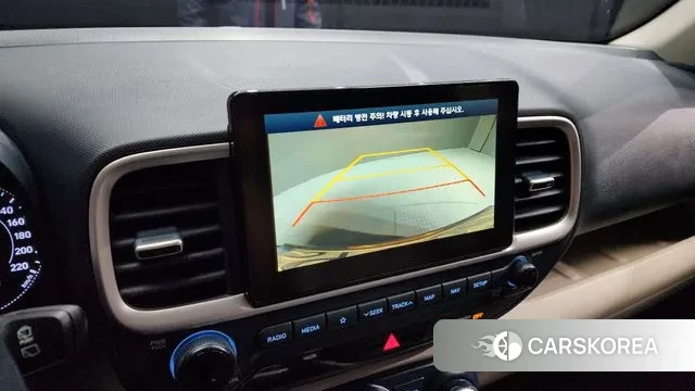 Hyundai Venue 2020 Серебристо-серый из Кореи, фото 5