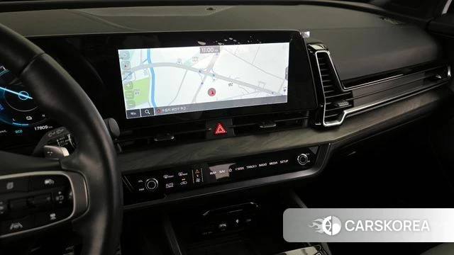 Kia Sportage 5th Generation Hybrid 2024 Белый из Кореи, фото 5