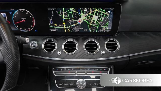Mercedes-Benz E-Class W213 2018 Белый из Кореи, фото 5