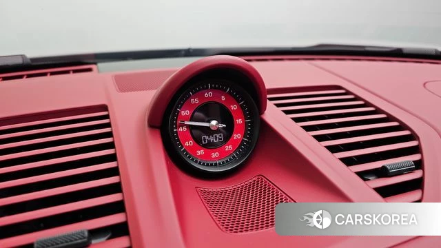 Porsche 911(992) 2022 Серебристо-серый из Кореи, фото 5