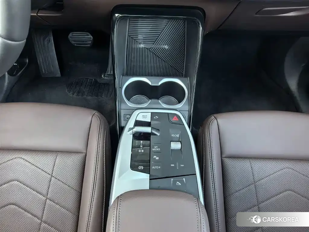BMW iX1 2025 Белый из Китая, фото 5
