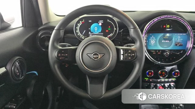 Mini Cooper 2023 Черный из Кореи, фото 5