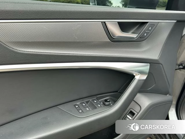 Audi A6L 2021 Темно-серый из Китая, фото 5