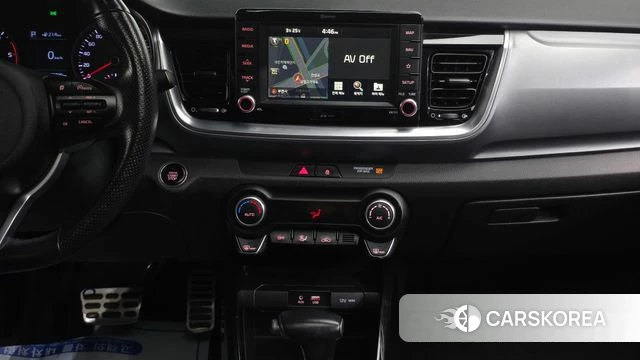 Kia Stonic 2019 Белый из Кореи, фото 5