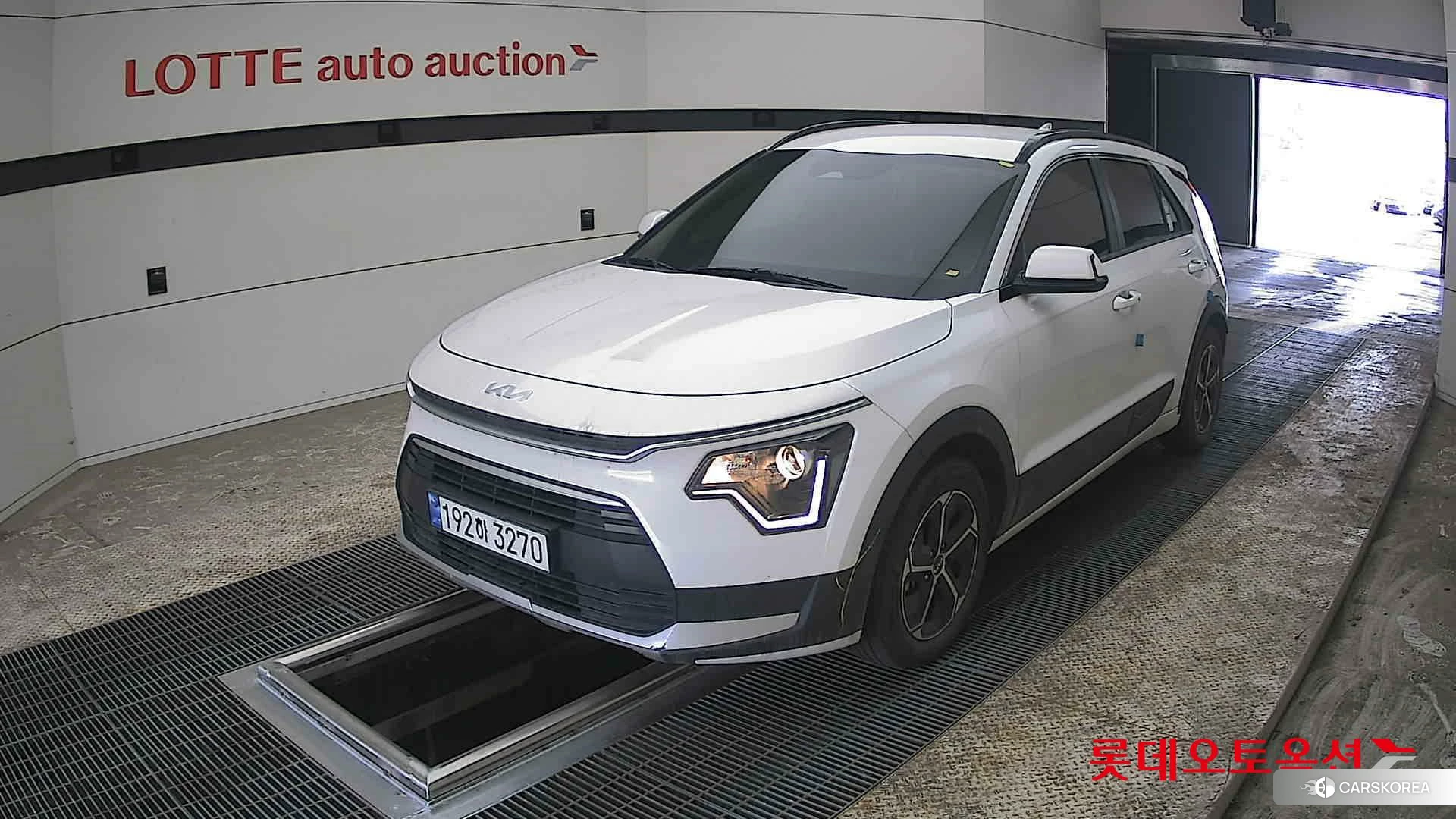 Kia Niro Hybrid 2024 Snow White Pearl (optional) из Кореи, фото 5