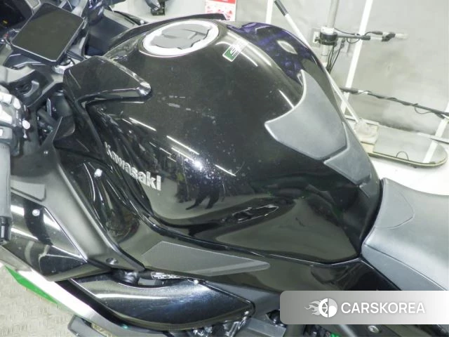Проданный Kawasaki NINJA H2 SX SE 2024 из Японии, фото 3
