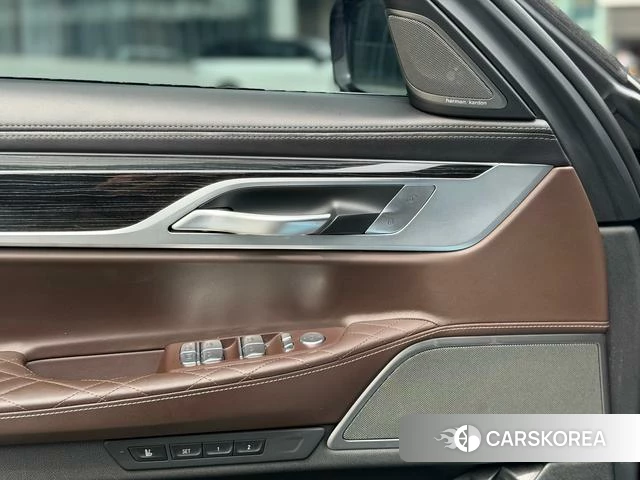 BMW 7 series 2021 Черный из Китая, фото 5