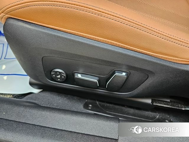 BMW 3 Series (G20) 2025 Белый из Кореи, фото 5