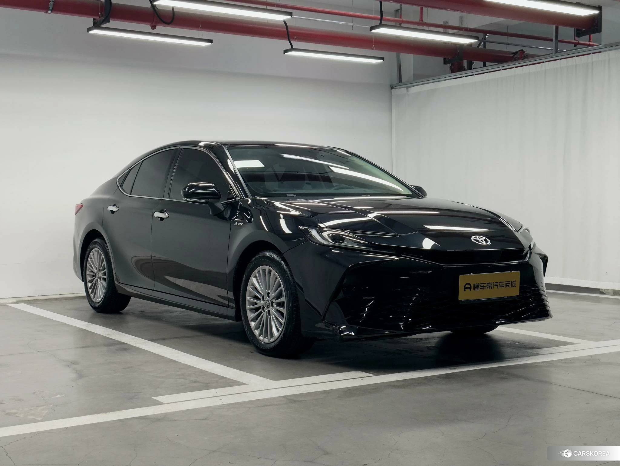 Toyota Camry 2024 Черный из Китая, фото 5