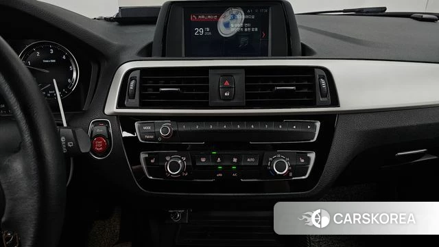 BMW 1 Series (F20) 2018 Белый из Кореи, фото 5