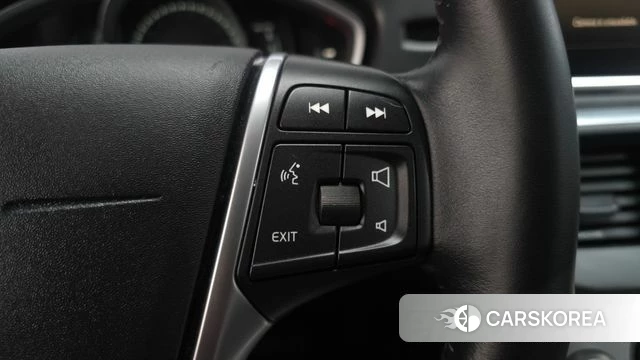 Volvo V40 Cross-Country 2018 Белый из Кореи, фото 5