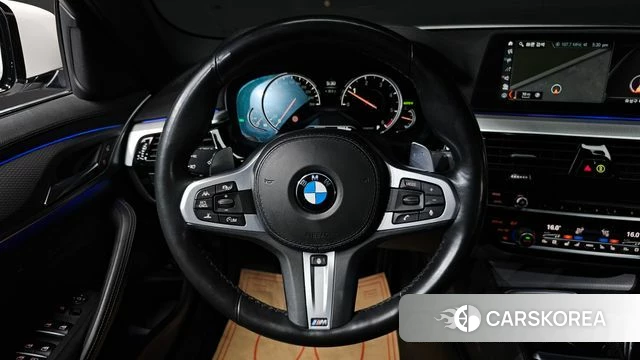 BMW 5 Series (G30) 2018 Белый из Кореи, фото 5