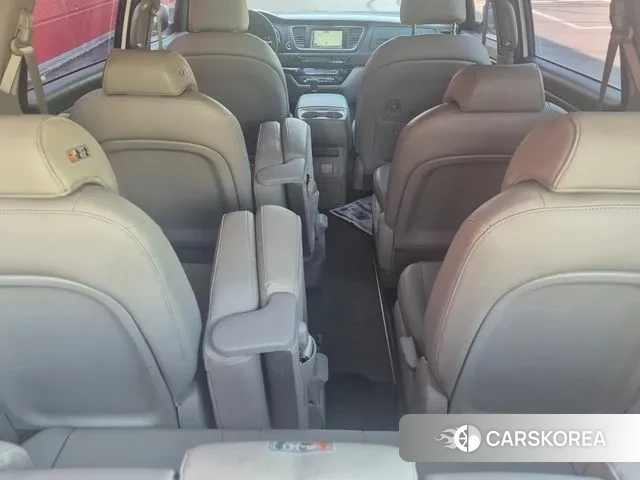 Kia The New Carnival 2019 Белый из Кореи, фото 5