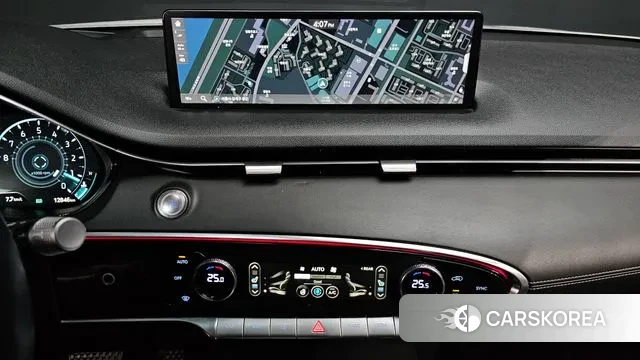 Genesis GV70 2023 Белый из Кореи, фото 5