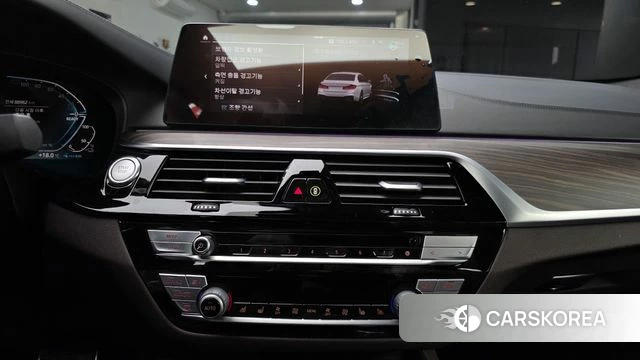 BMW 5 Series (G30) 2020 Белый из Кореи, фото 5