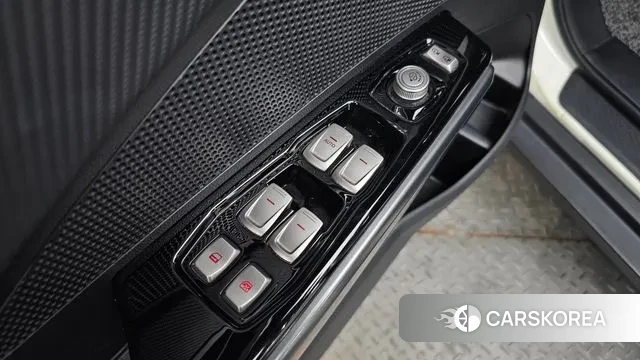 Ssangyong Tivoli Armor 2018 Белый из Кореи, фото 5