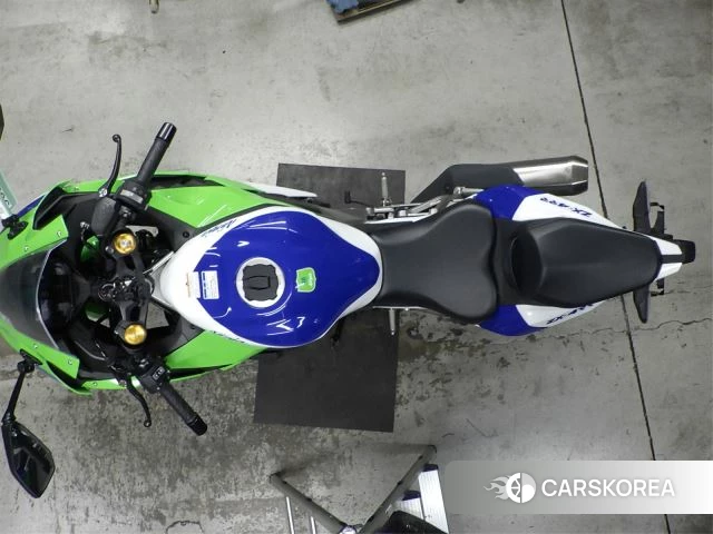 Kawasaki ZX-4RR 2023 из Японии