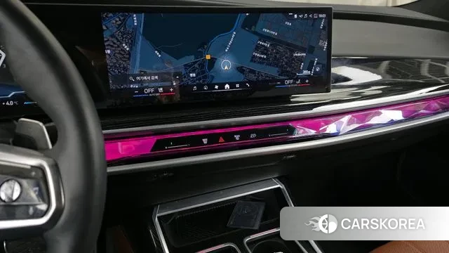 BMW 7 Series (G70) 2025 Серебряный двухцветный из Кореи, фото 5