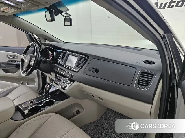 Kia The New Carnival 2018 Черный из Кореи, фото 5