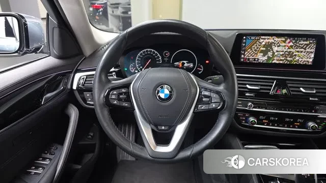 BMW 5 Series (G30) 2019 Серый из Кореи, фото 5