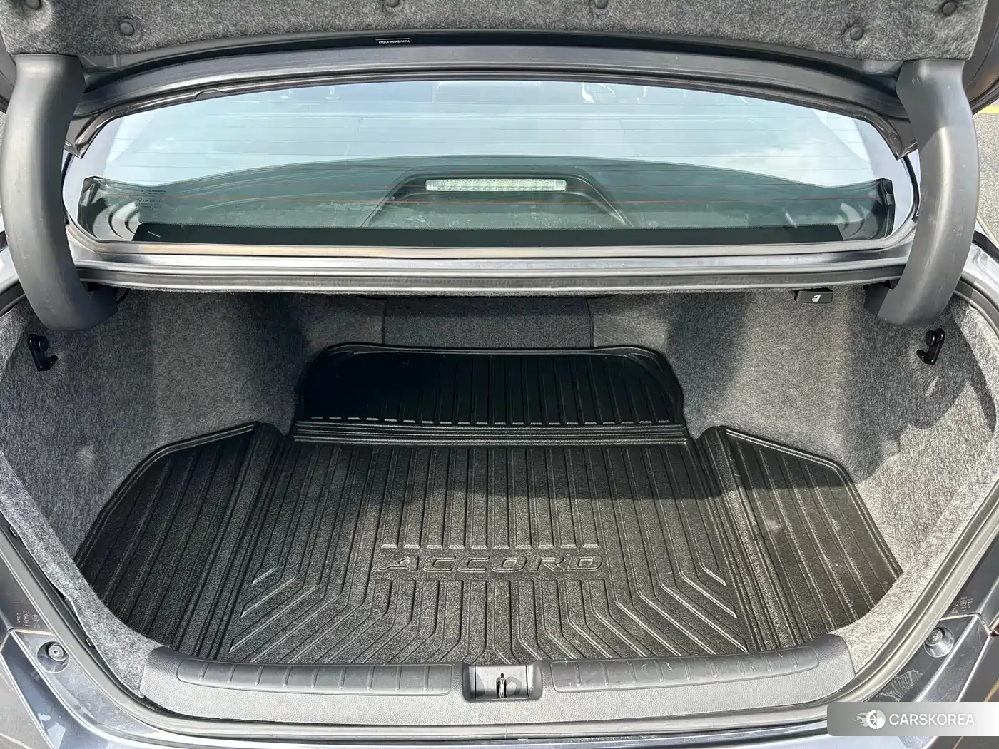 Honda Accord 2022 Silver/gray из Китая, фото 5