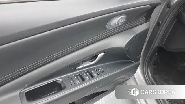 Hyundai Avante Hybrid (CN7) 2021 Серебристо-серый из Кореи, фото 5