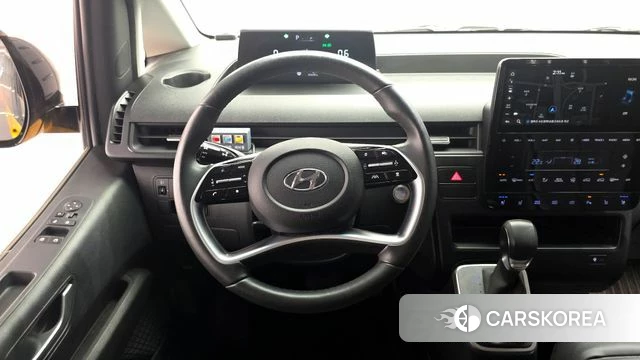 Hyundai Staria 2023 Желтый из Кореи, фото 5